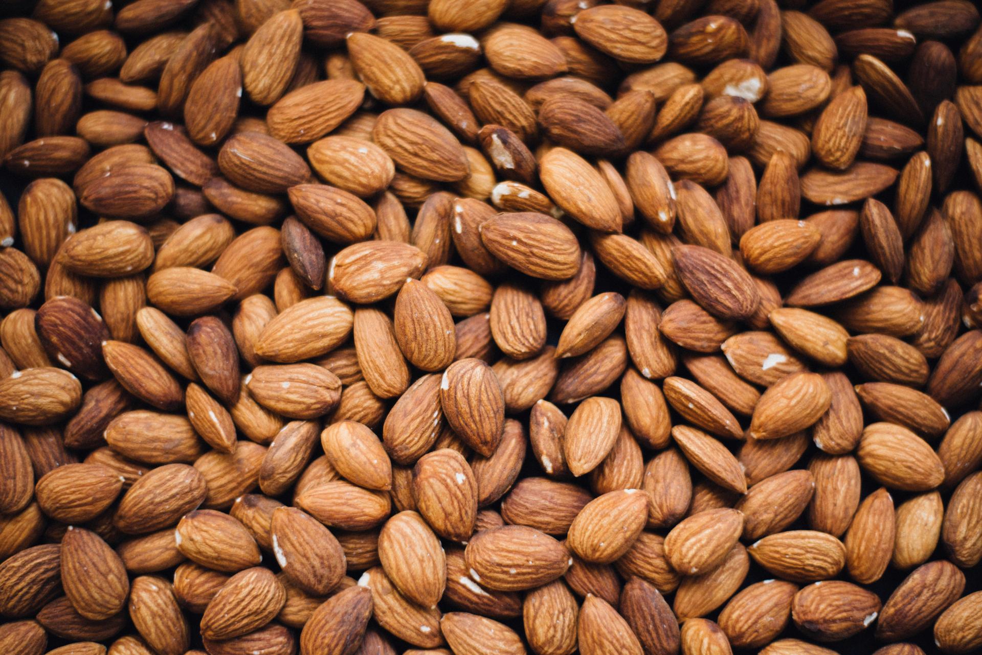 California Almonds (Premium)